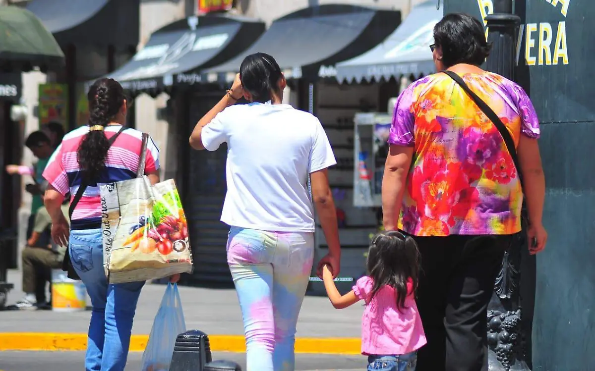 Familia con menores en el centro