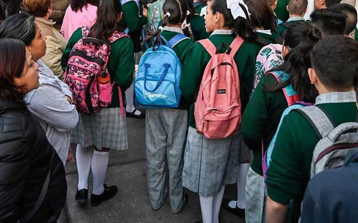 Uniforme-neutro_cdmx_Lian