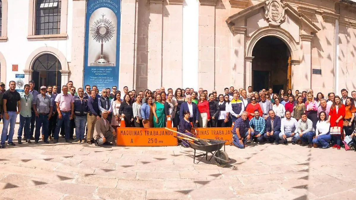 Celebra Secope Día del Caminero