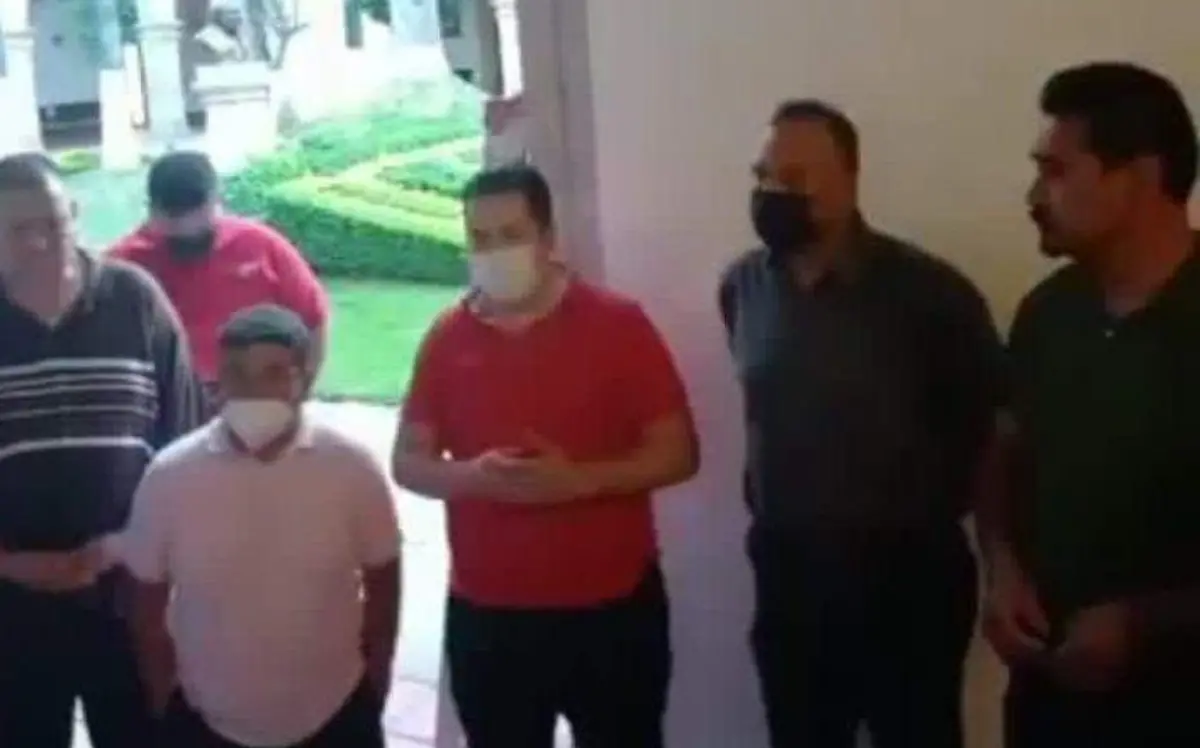 Toman dirigentes de sindicatos universitarios Edificio Central de la UJED