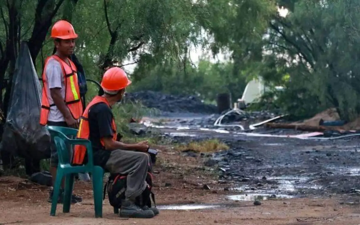 trabajos-de-rescate-de-mineros-durarán-un-año