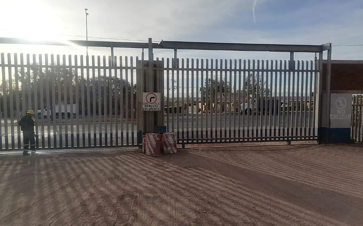 Cumplen un mes, mineros del Cerro de Mercado de Durango sin recibir salario