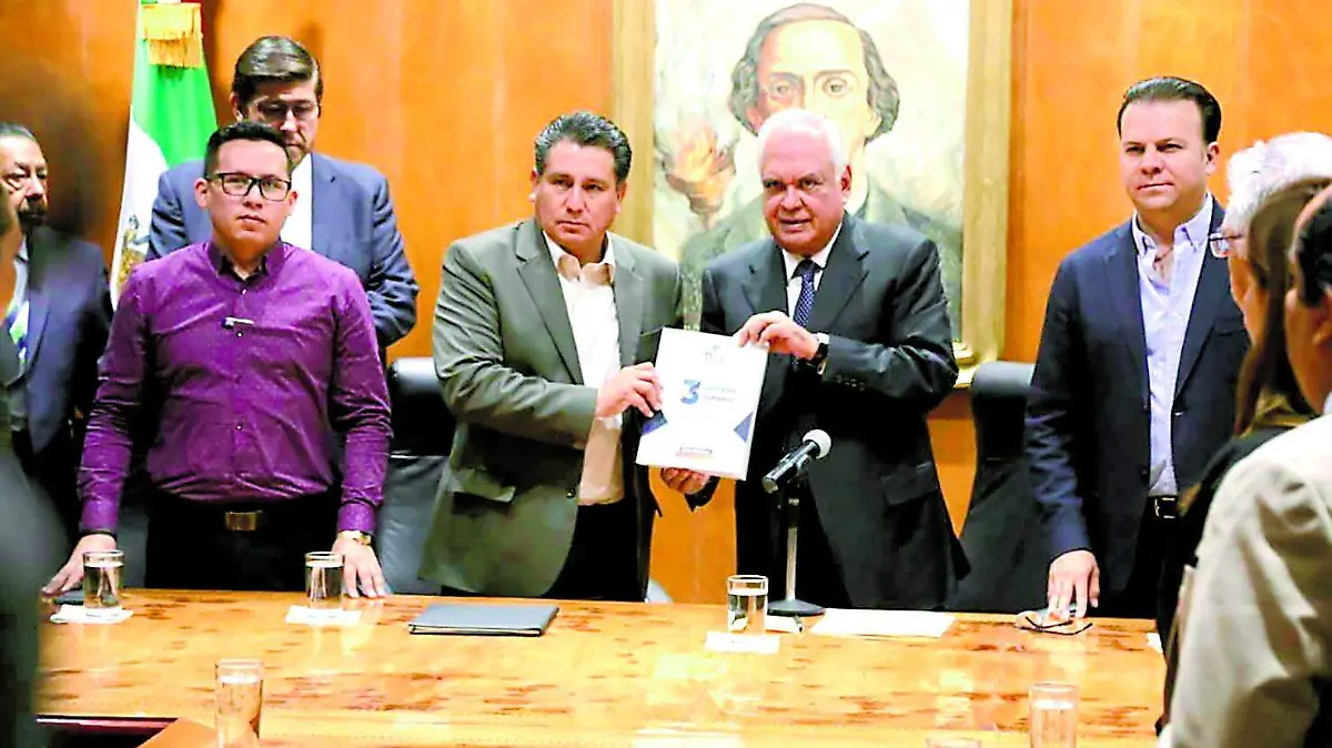 EL SECRETARIO
