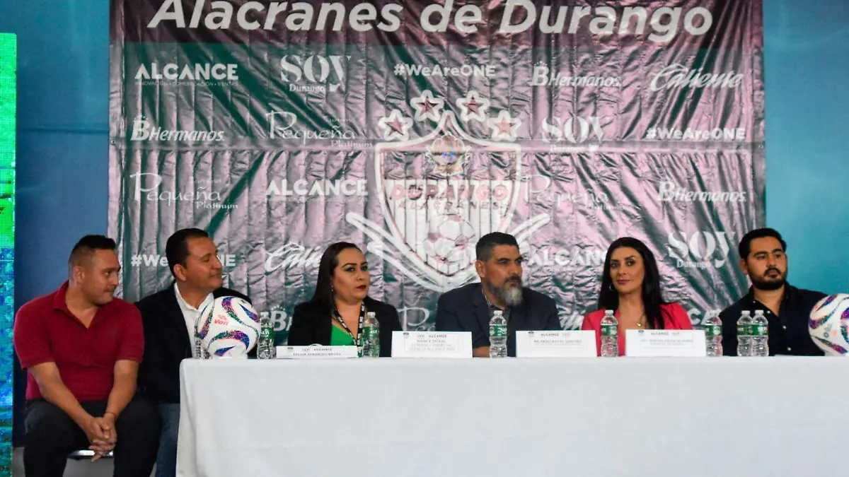 Presentan cuerpo técnico de los Alacranes de Durango