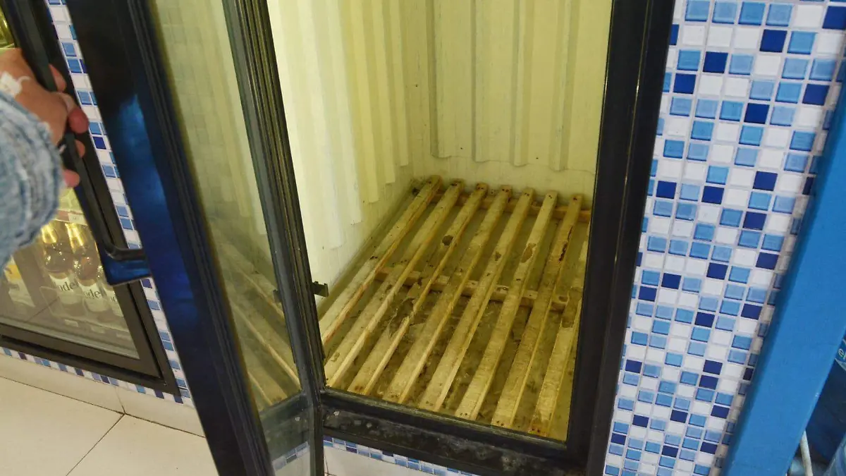 Escasea el hielo en Durango