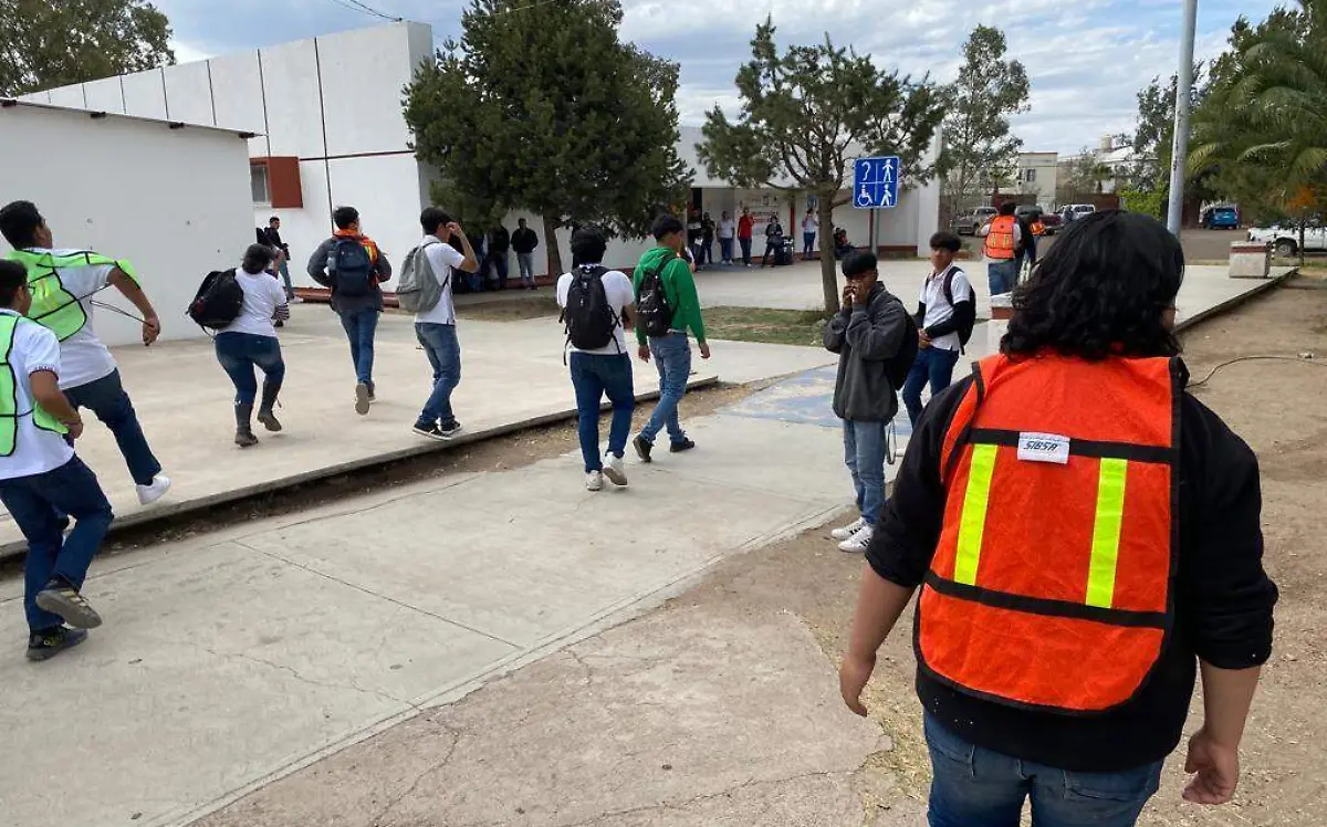 Realiza Protección Civil simulacro en CBTIS 110