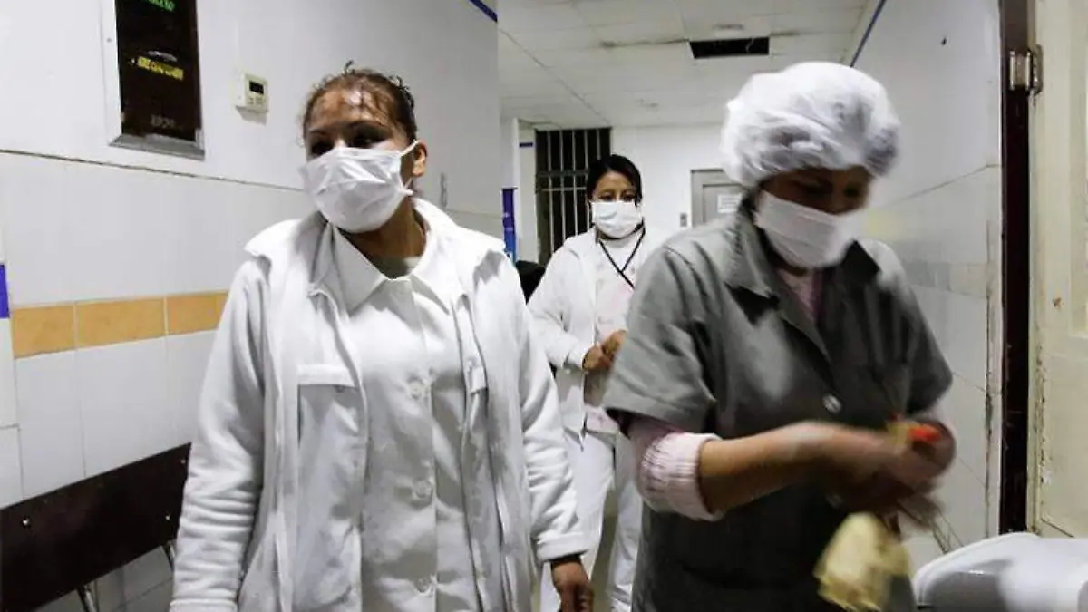 Enfermeras trabajando en el hospital Boliviano Holandés