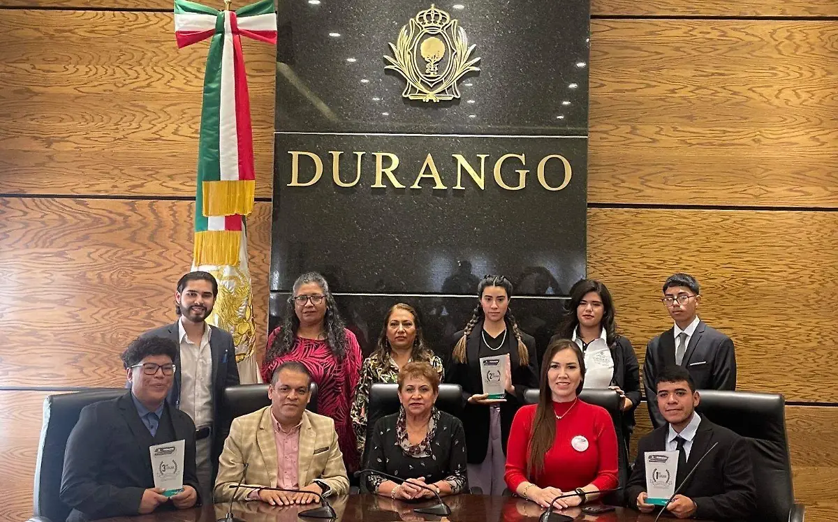 Realiza Cobaed Durango concurso de oratoria por su 36 aniversario