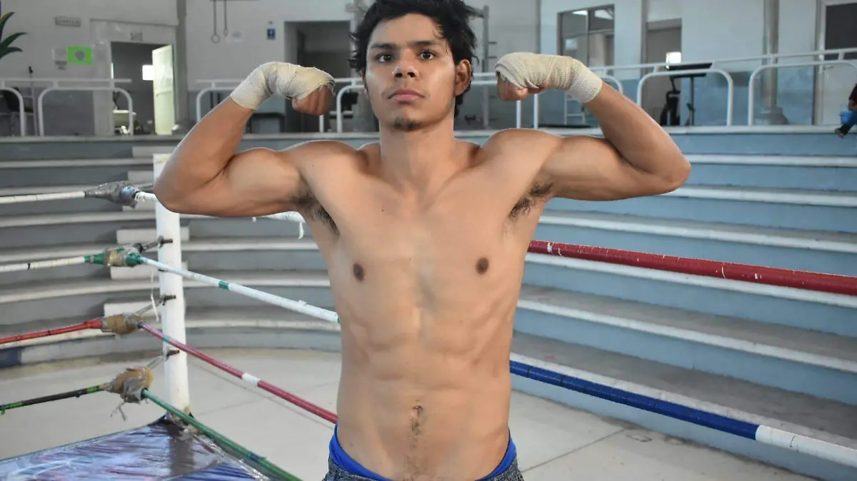 Boxeador duranguense brilla en Mazatlán