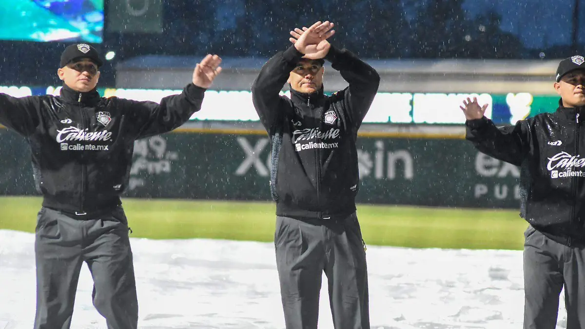 Lluvia suspende juego de Generales