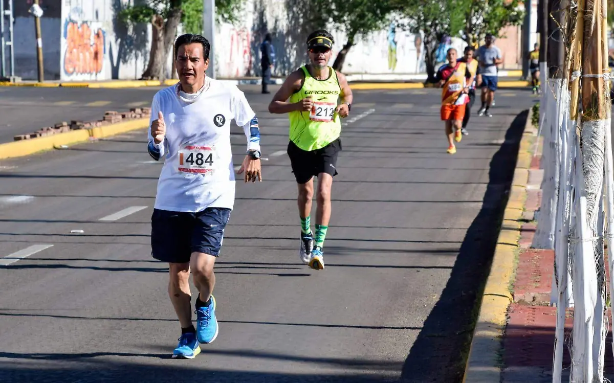 Con transporte gratuito para correr en Cuencamé, Durango