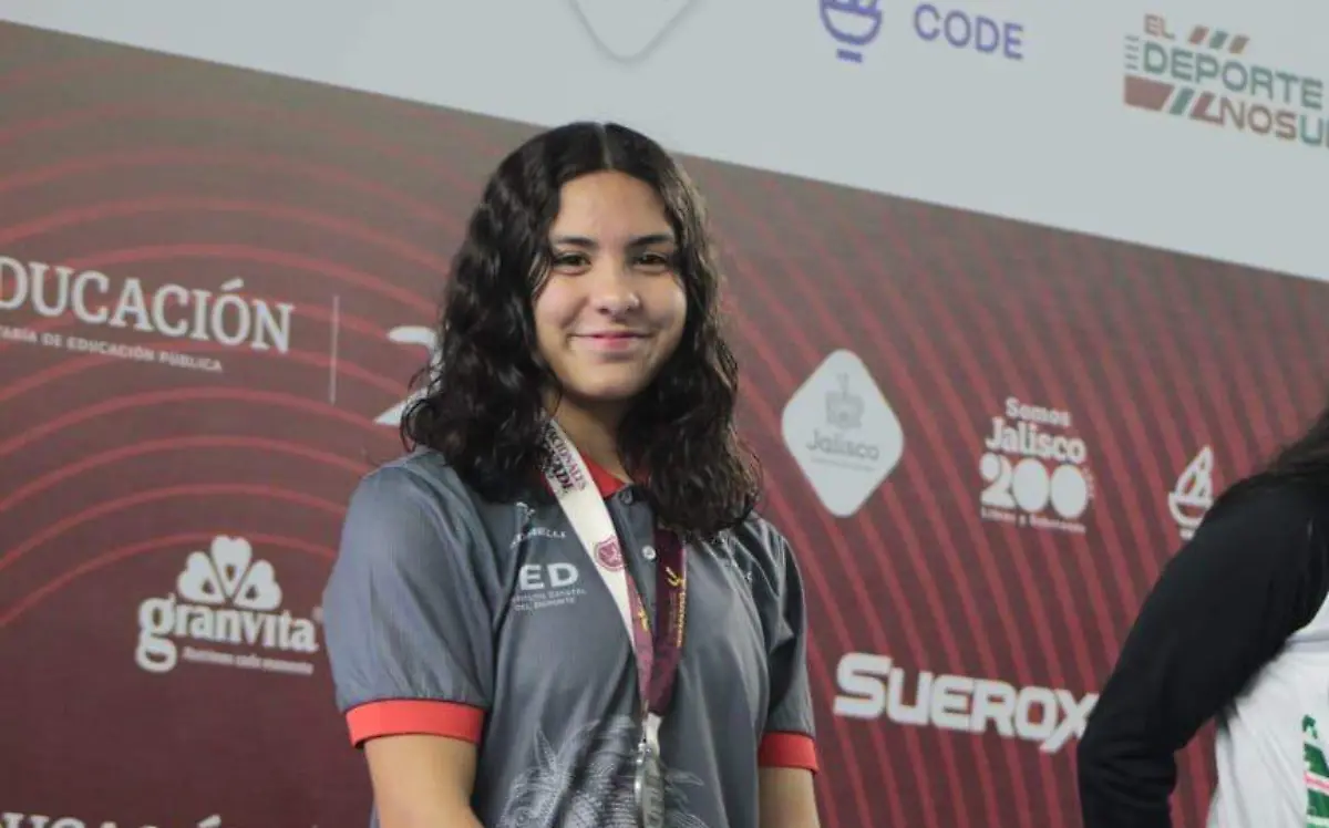 Tritones duranguenses se tiñen de oro y de plata