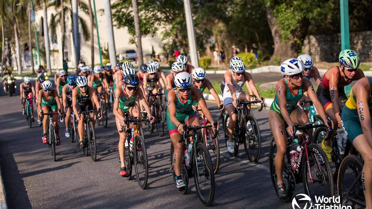 Anahí es dorada en la Copa Mundial de Huatulco