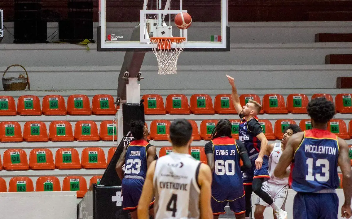 Leñadores arrollados por Plateros