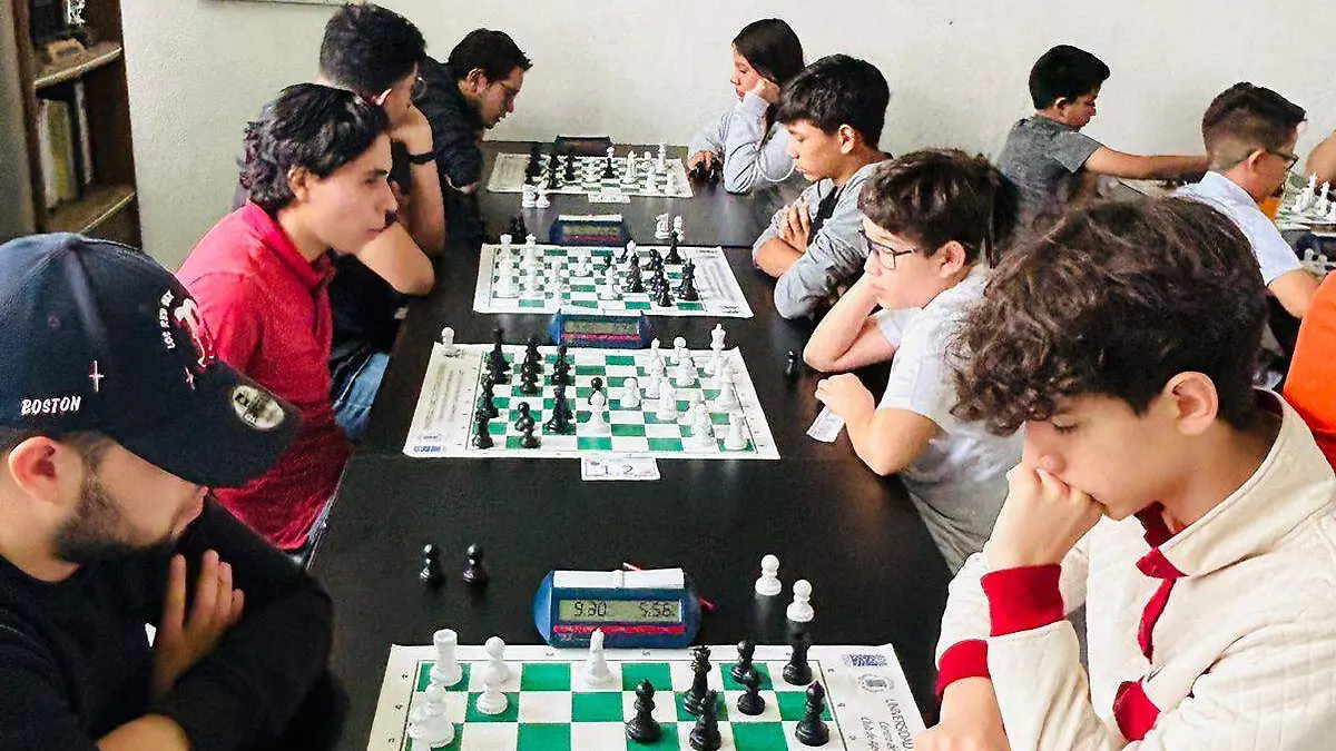 Tibios se llevan el primer lugar Ajedrez