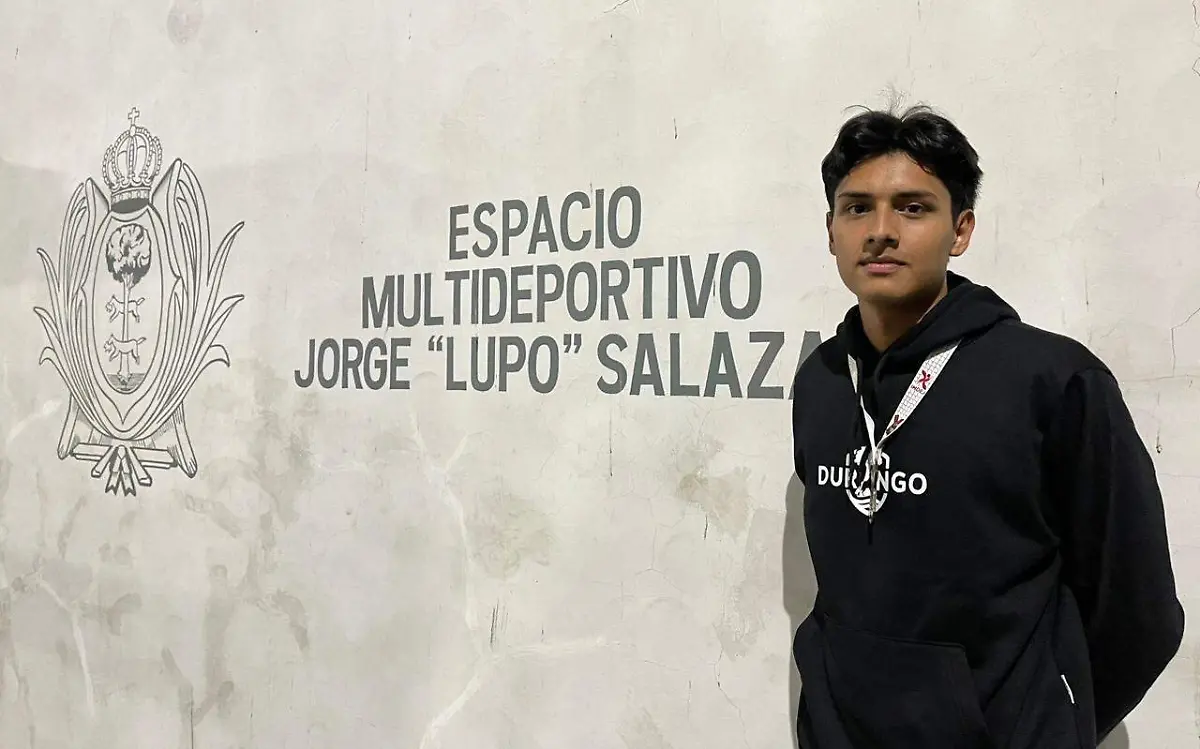 Zadkiel Iván a selección nacional de voleibol de playa