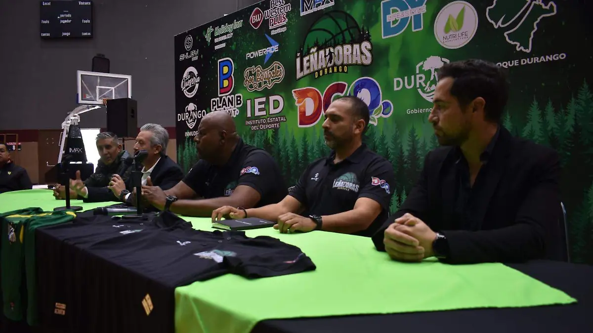 Presentan a la escuadra de las Leñadoras de Durango