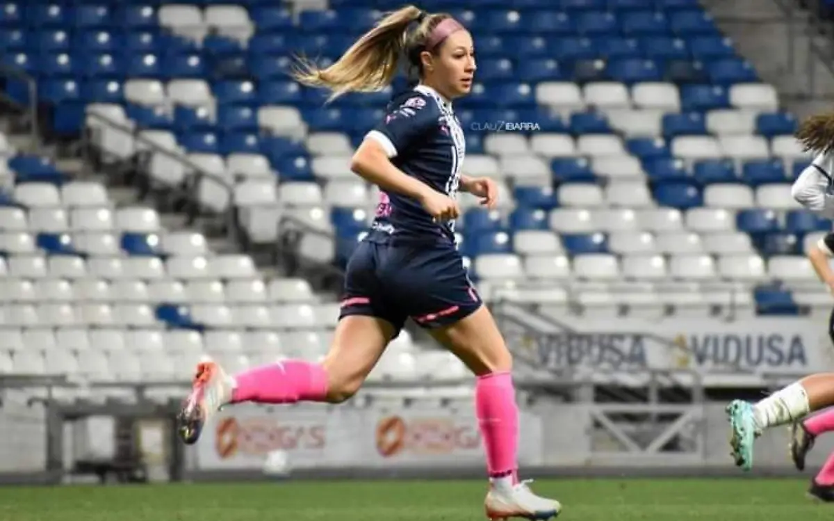 Duranguenses quieren ser campeonas con las Rayadas de Monterrey