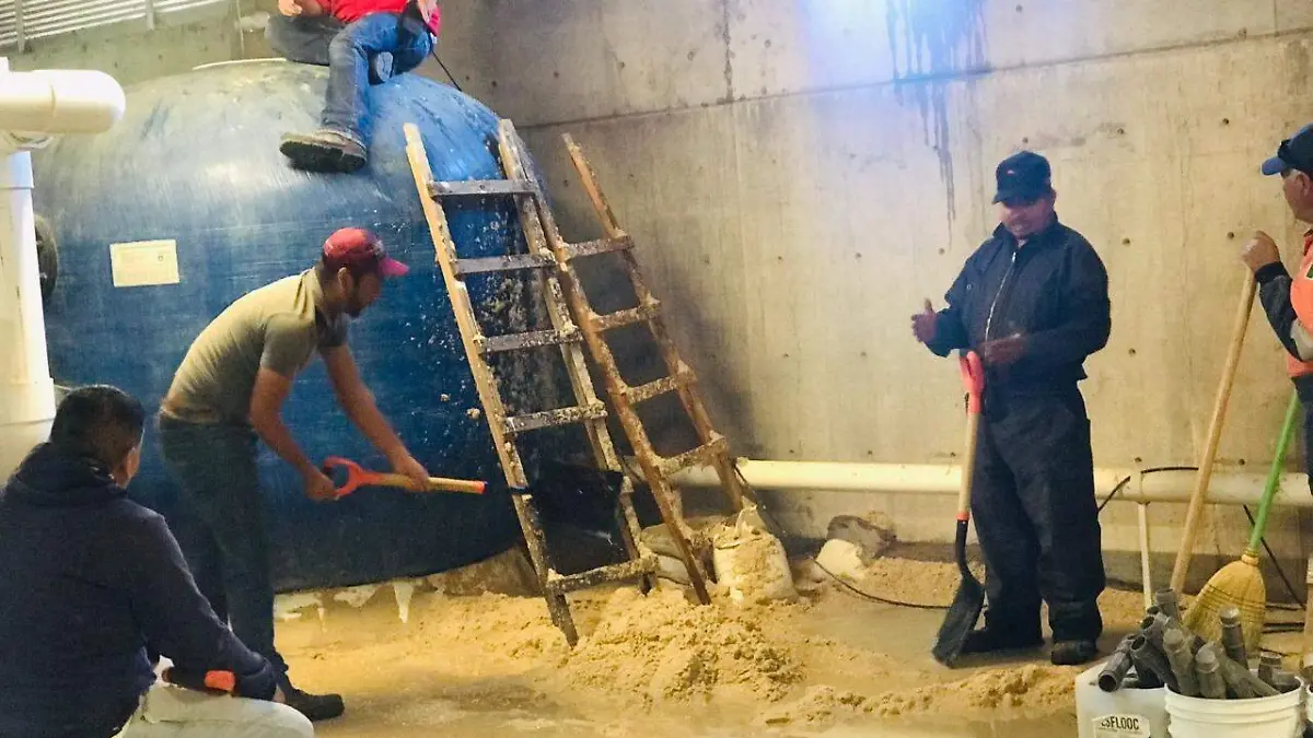 Alberca 450 continúa con mantenimiento intenso