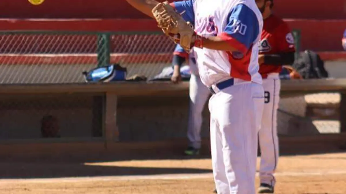 Así comenzó el slow pitch en Durango.jpeg
