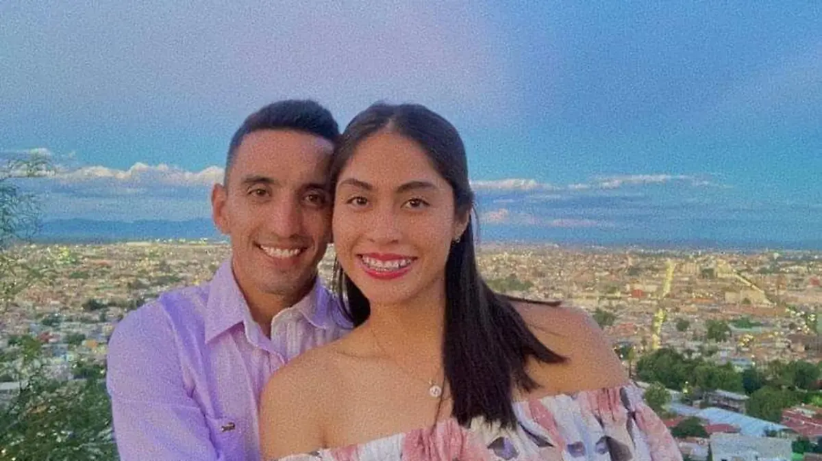 Néstor y su novia