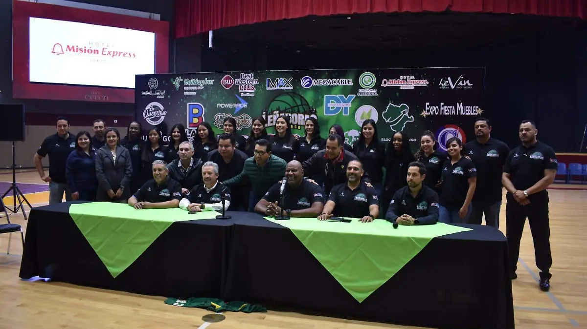 Presentan a la escuadra de las Leñadoras de Durango