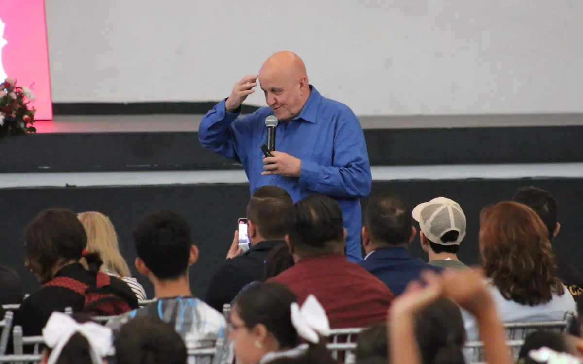 Leontxo García, conferencista y comentarista especializado en ajedrez