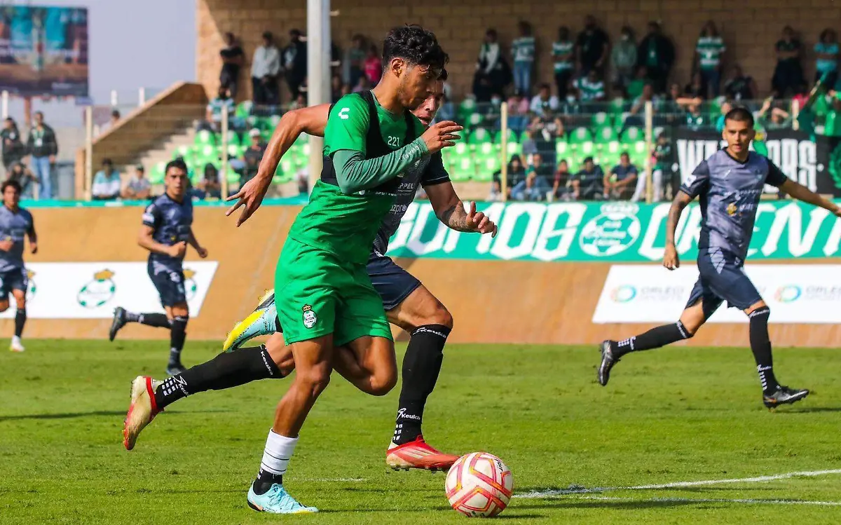 Alacranes de Durango derrota a Santos Laguna