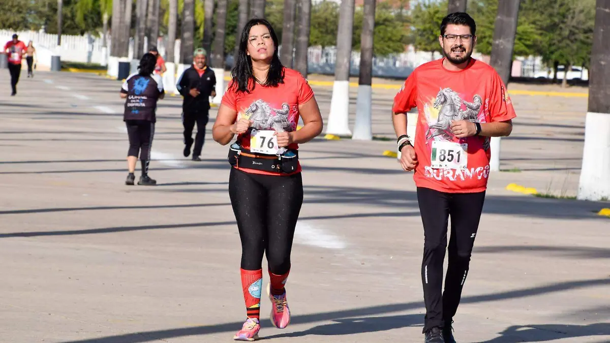Duranguenses corrieron al grito de Viva Villa