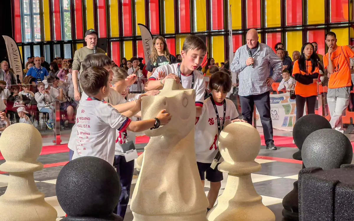 Leontxo García, conferencista y comentarista especializado en ajedrez
