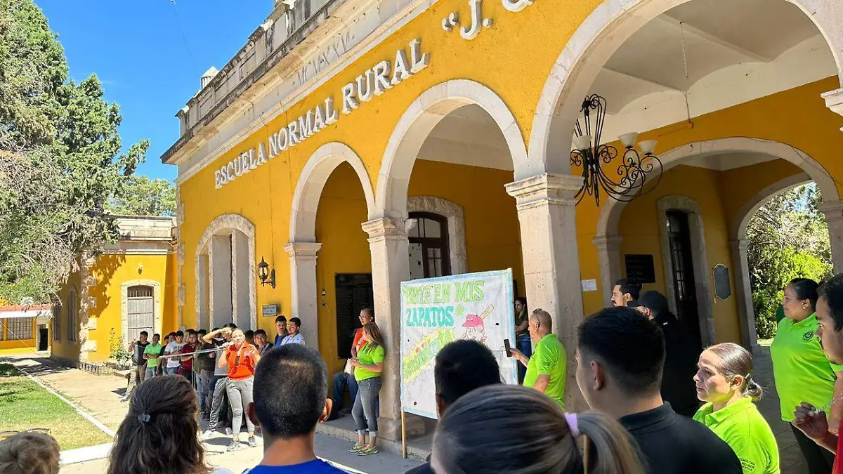 Realiza CAM Canatlán rallying en la Normal Rural Aguilera