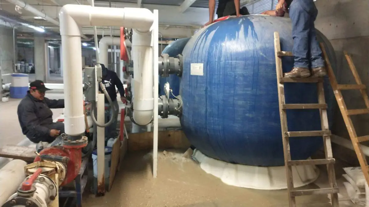 Alberca 450 continúa con mantenimiento intenso