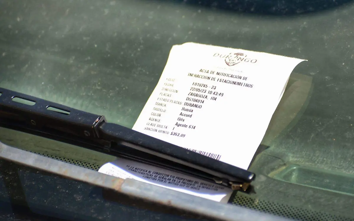 Multas a automóviles en la ciudad de Durango