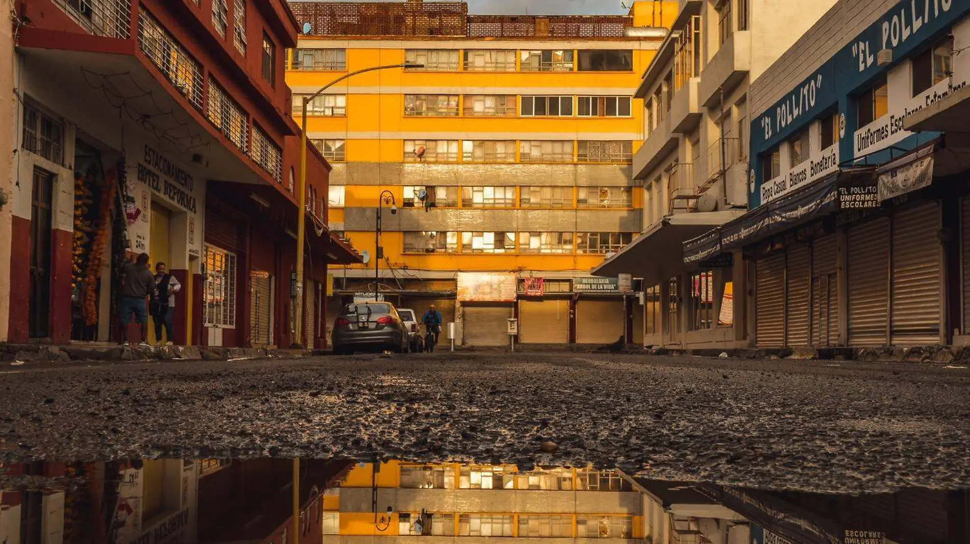 El fotógrafo Fano Guijarro logra captar el Multifamiliar sin un alma a su alrededor