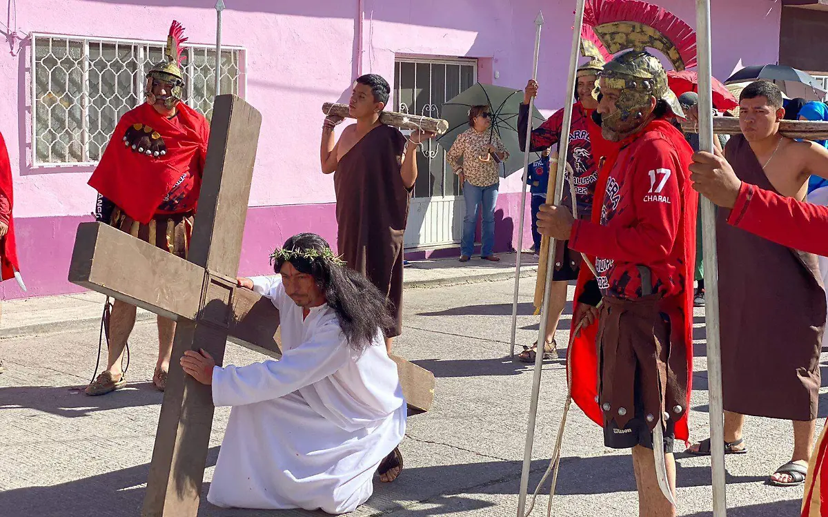 Realizan viacrucis viviente en el municipio de Rodeo, Durango