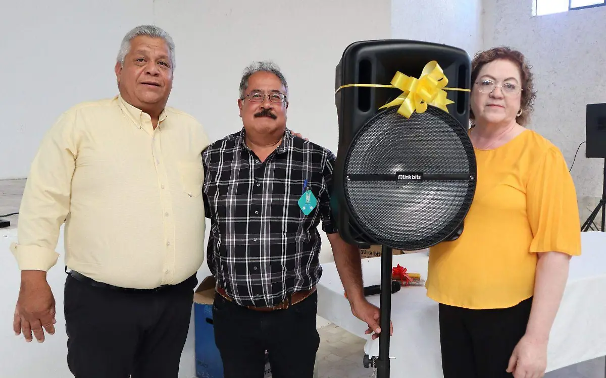 Festejan a los maestros del municipio de Nuevo Ideal, Durango