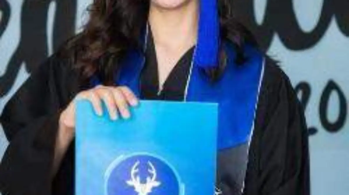 Se graduó de Ciencias y Técnicas de la Comunicación