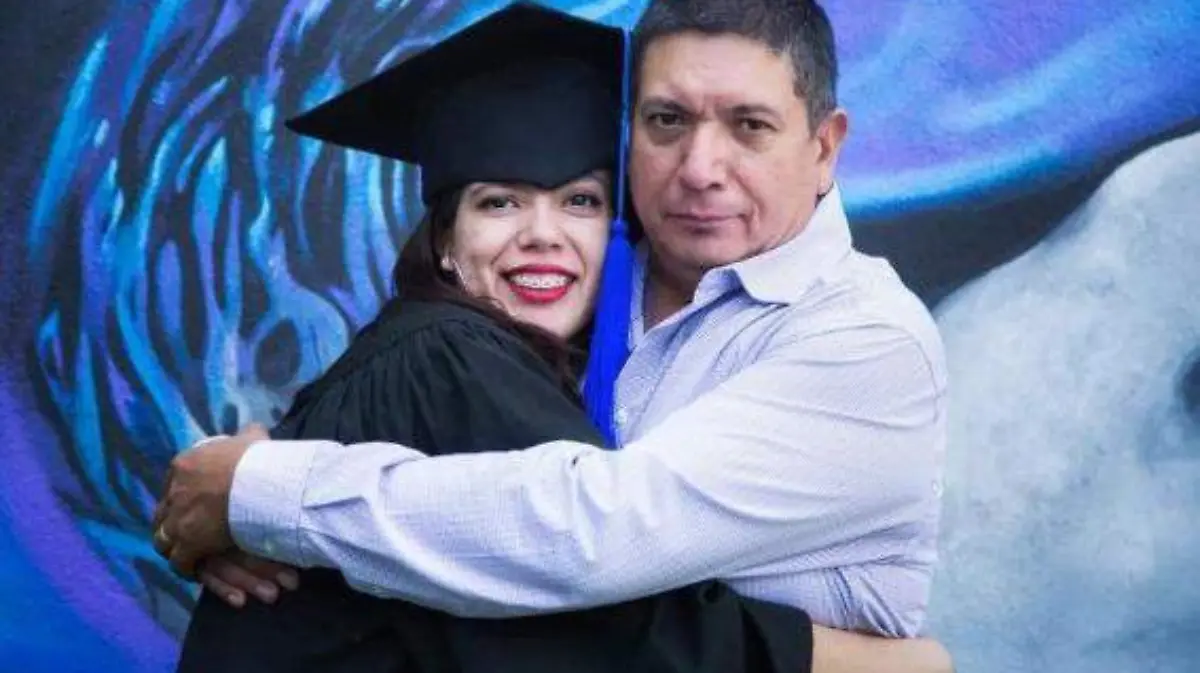 Celebran su graduación