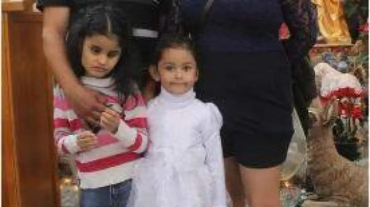 Lisandro Mata Álvarez y Guadalupe Espinoza Mancilla, papás de la bautizada