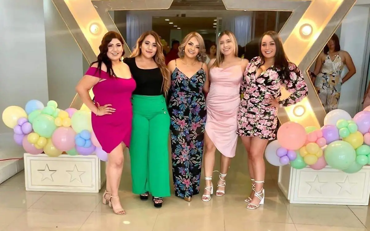 Educadoras Karla Sonora Soltero, Yulexis Arevalo Martinez, Diana Martinez Lopez, Joceline Tamayo Soto y Ana Camacho Martin