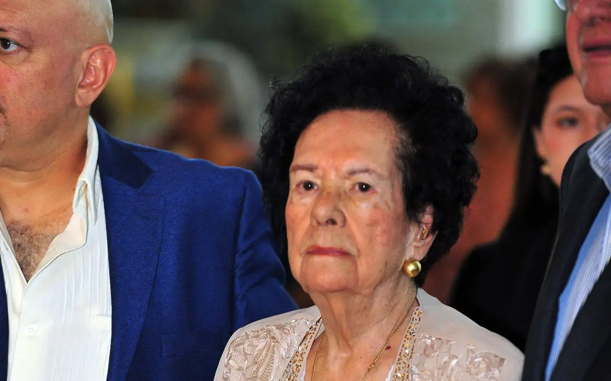 Celebra sus 100 años de vida Elfega Quiñones de Alanís