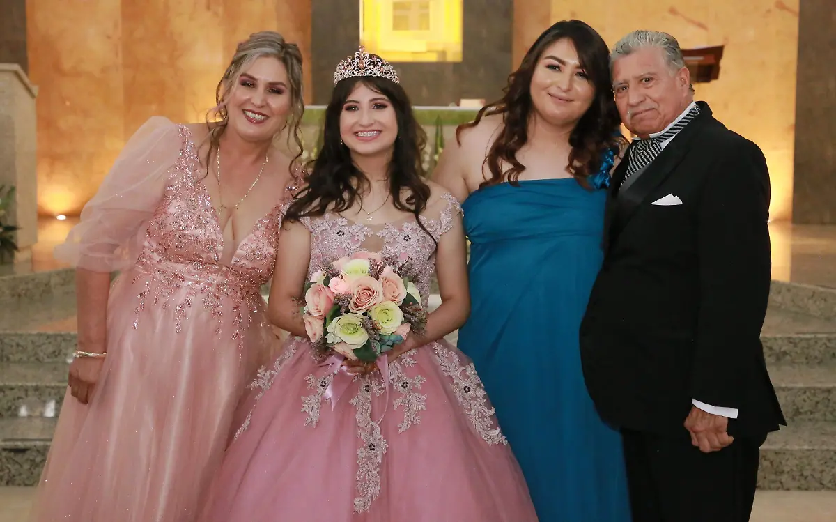 Inolvidables XV años de Bianca Vicent Ávalos Murillo