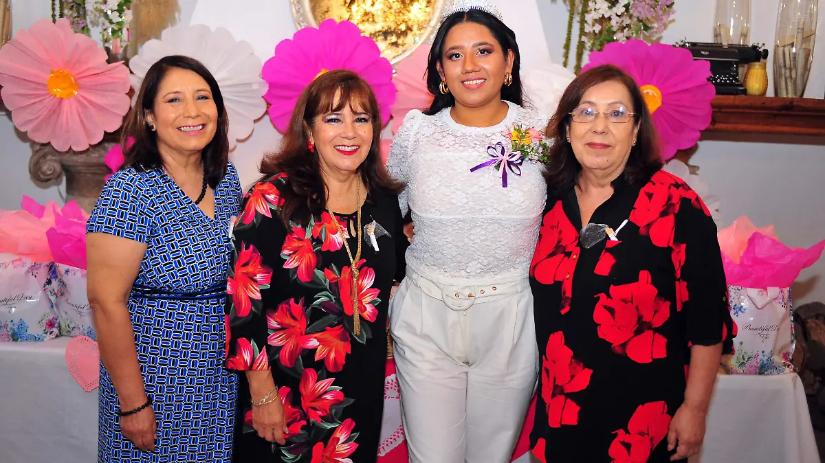 Celebra Dora Isela Rodríguez su despedida de soltera
