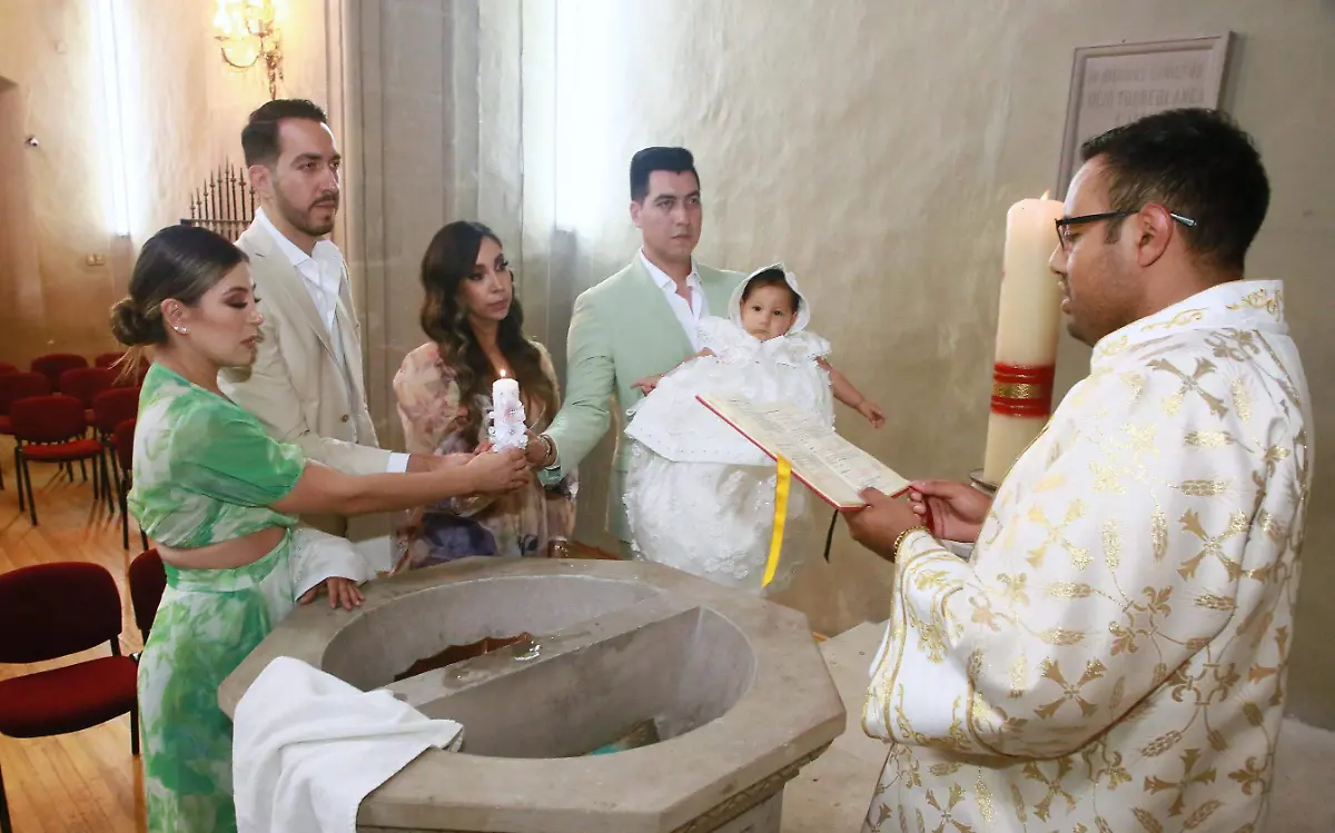Bautizan a Lena Sofía Díaz Esparza