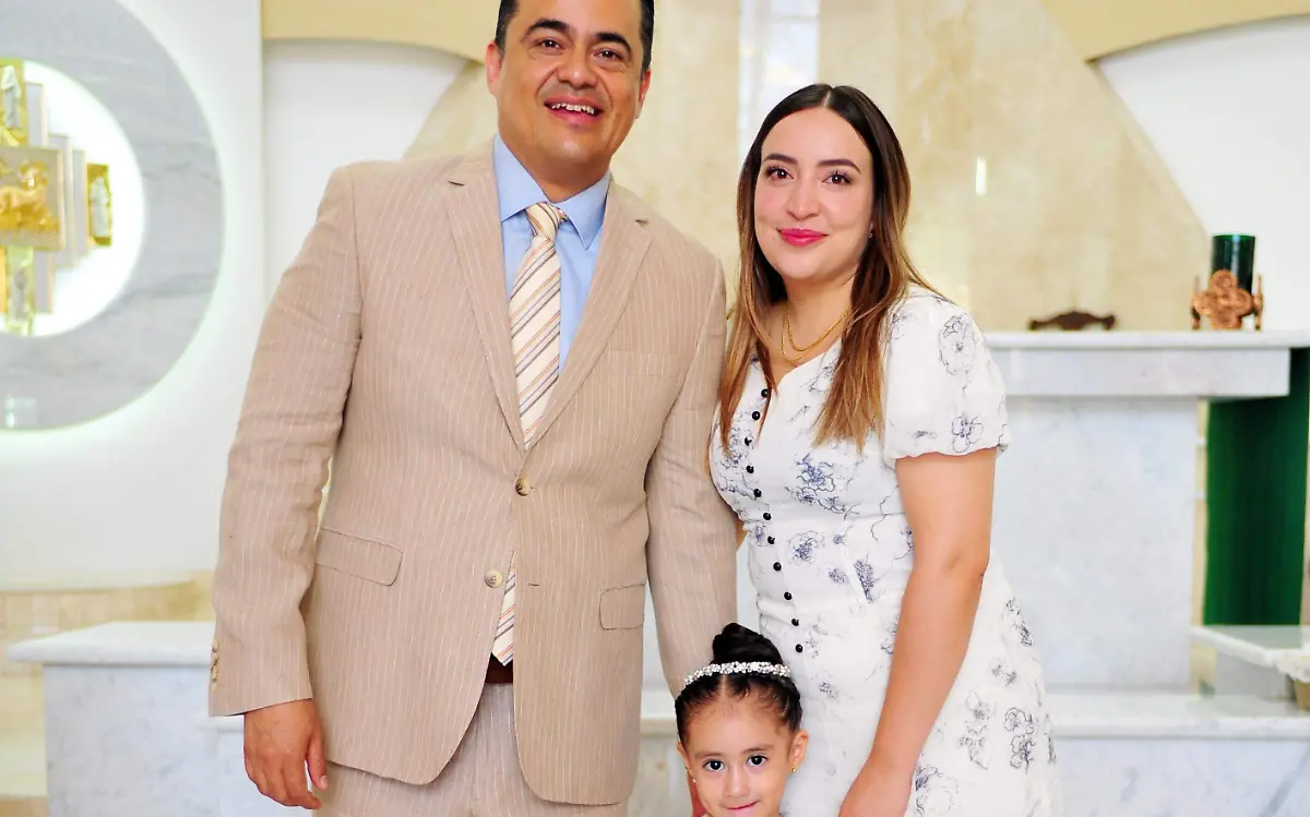 Presentan a la edad de 3 años a Sara Catalina Murrufo Dick