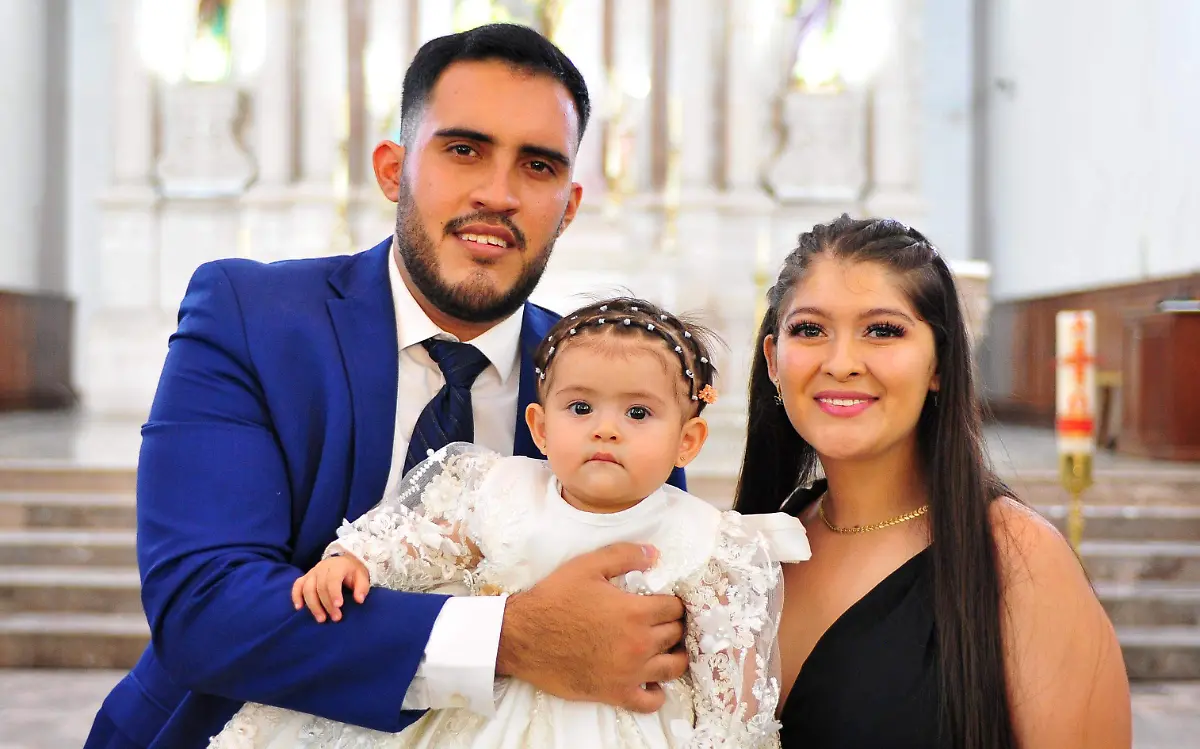 Bautizan a la linda niña Evoleth Alejandra