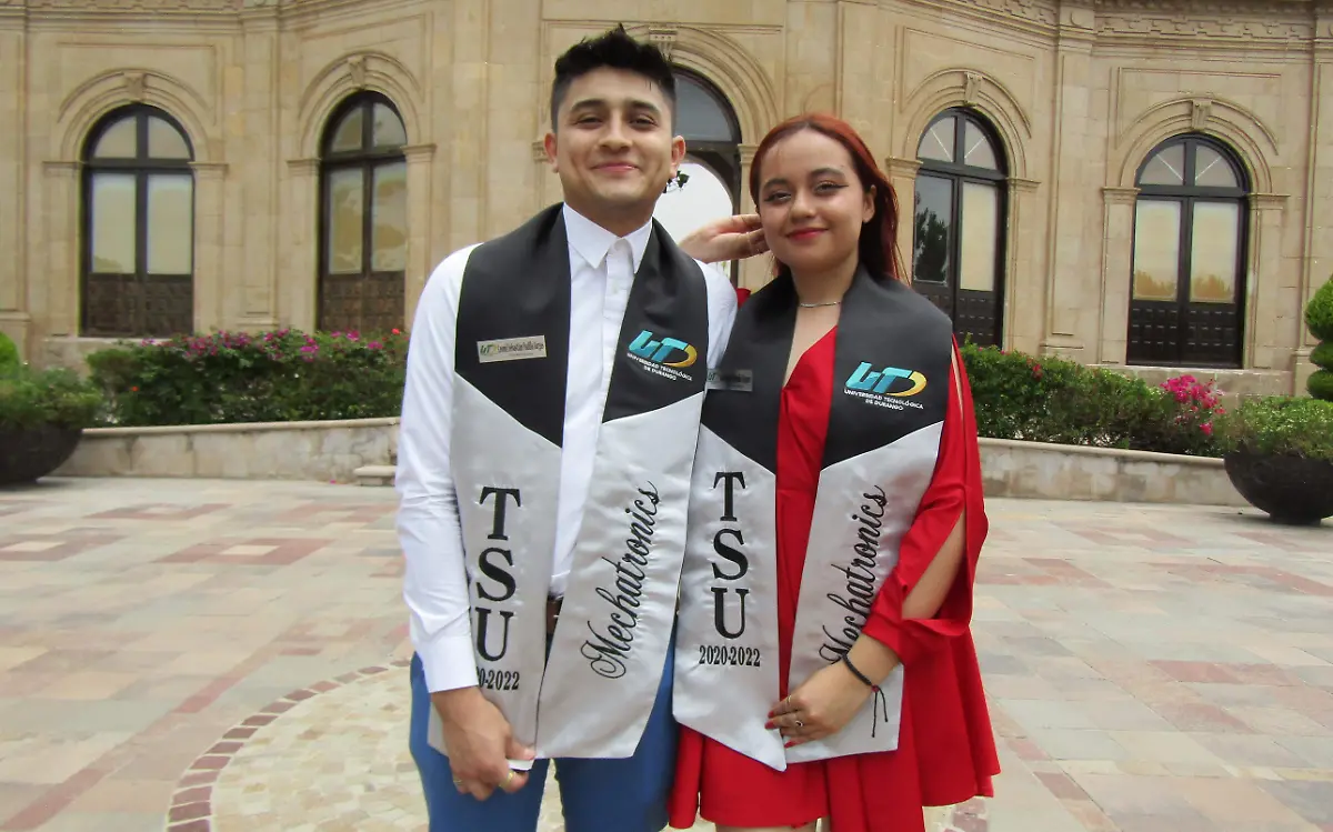 Leonel Sebastián Padilla Vargas se graduó de UTD