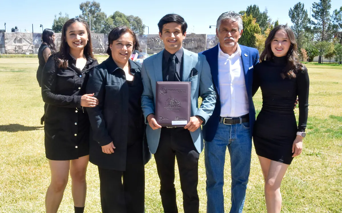 Se gradúa Leonardo Daniel Castruita Zamarripa del ITD