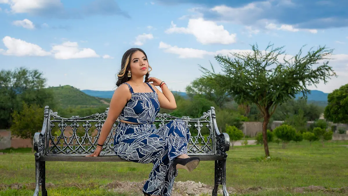 Ale Romero en Sesion de Foto PRE- XV años.