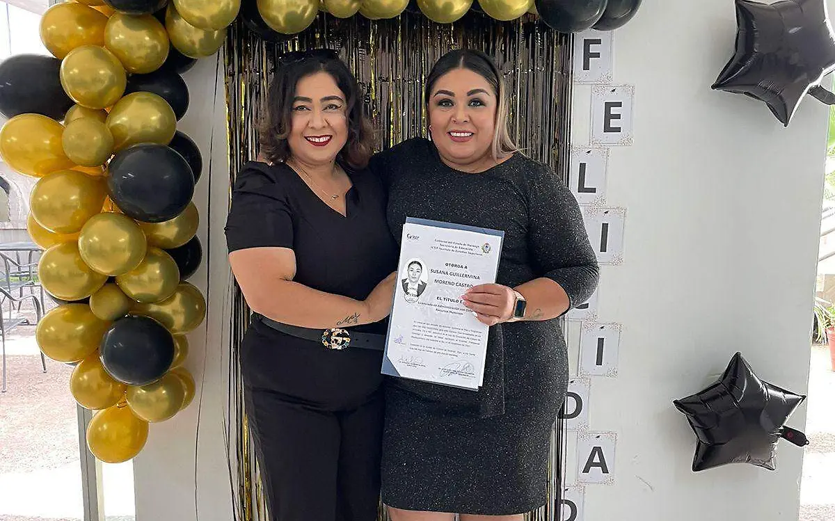 Se tituló Susana Guillermina Moreno Castro